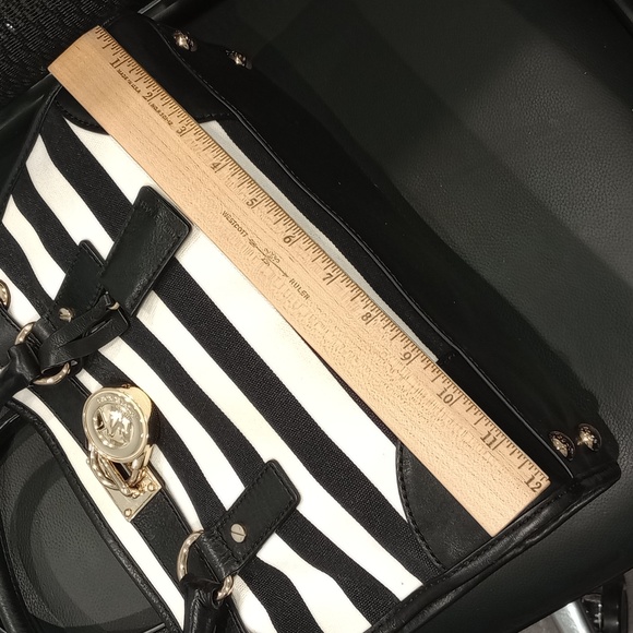 Michael Kors Hamilton Stripe Satche bag LIKE NEW - Picture 11 of 14